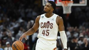 骑士队对步行者队的赔率，盘口：2022年NBA盘口选择，12月16日的预测来自于资深的计算机模型