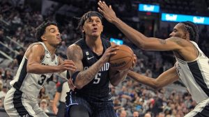 湖人队对阵魔术队的赔率、盘口：2022年NBA盘口选择，12月27日的预测来自经过验证的计算机模型